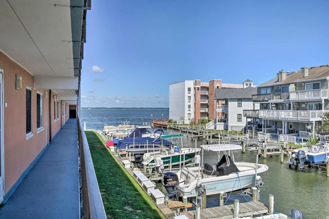 Waterfront Ocean City Condo With Nautical Charm 0*,